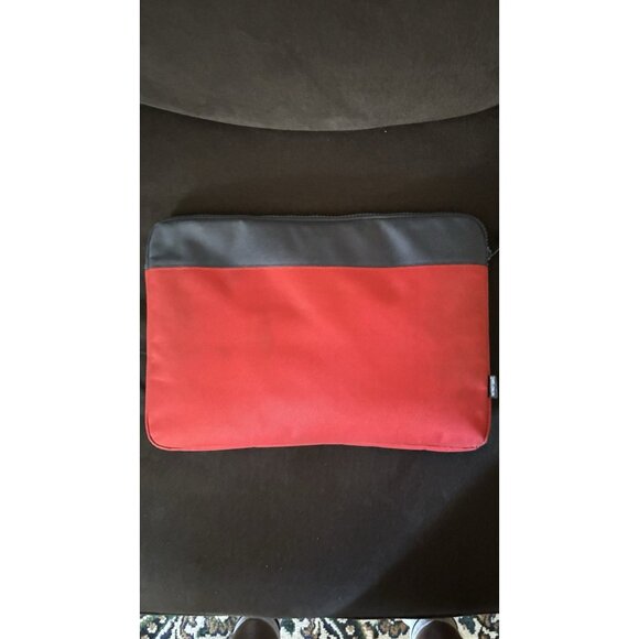 Herschel Laptop Sleeve, Red & Blue For 15 Inch Laptop - Picture 4 of 7